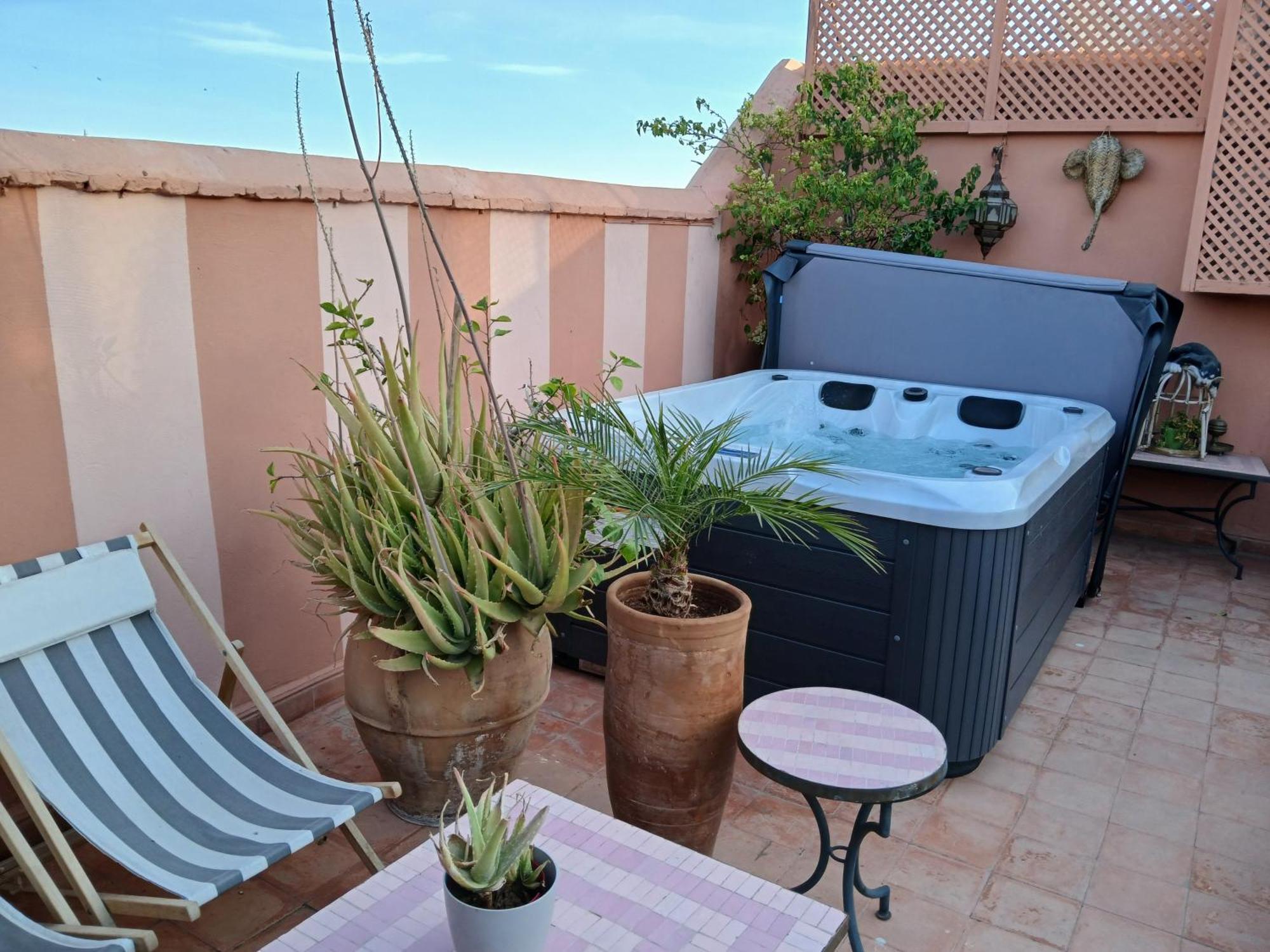 Riad Lauriers Blancs Marrakesh Exterior photo